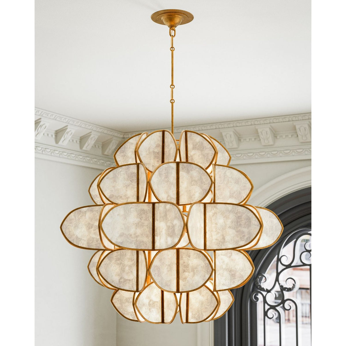 Currey and Company 9000-1339 Galatea Chandelier in Natural/Brass