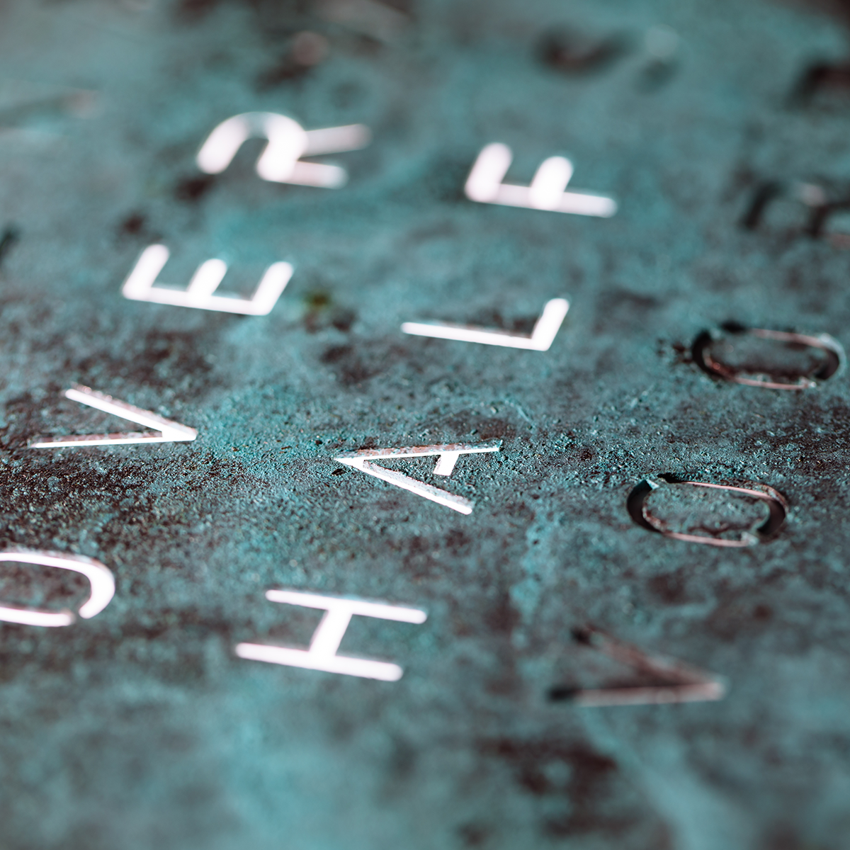 QLOCKTWO FCVICO QLOCKTWO Earth 45 Frontcover Vintage Copper