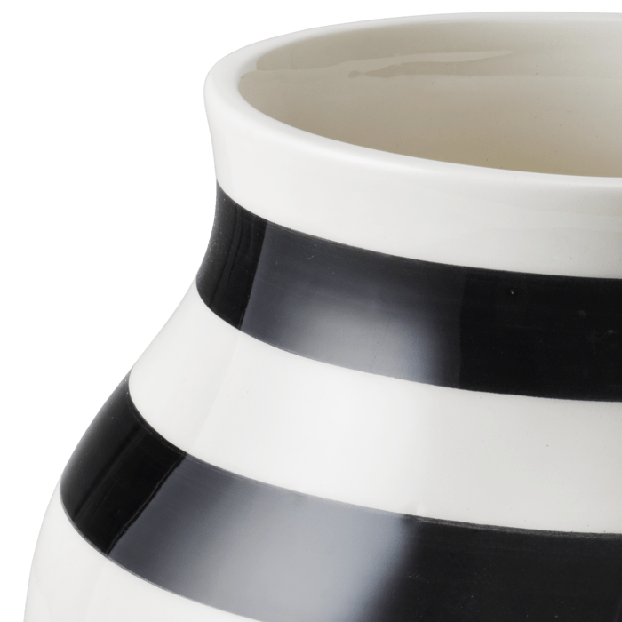 Kähler 690190 Omaggio Vase in Black