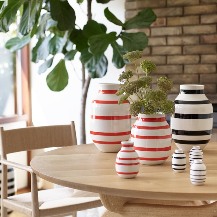 Kähler 690182 Omaggio Vase in Black