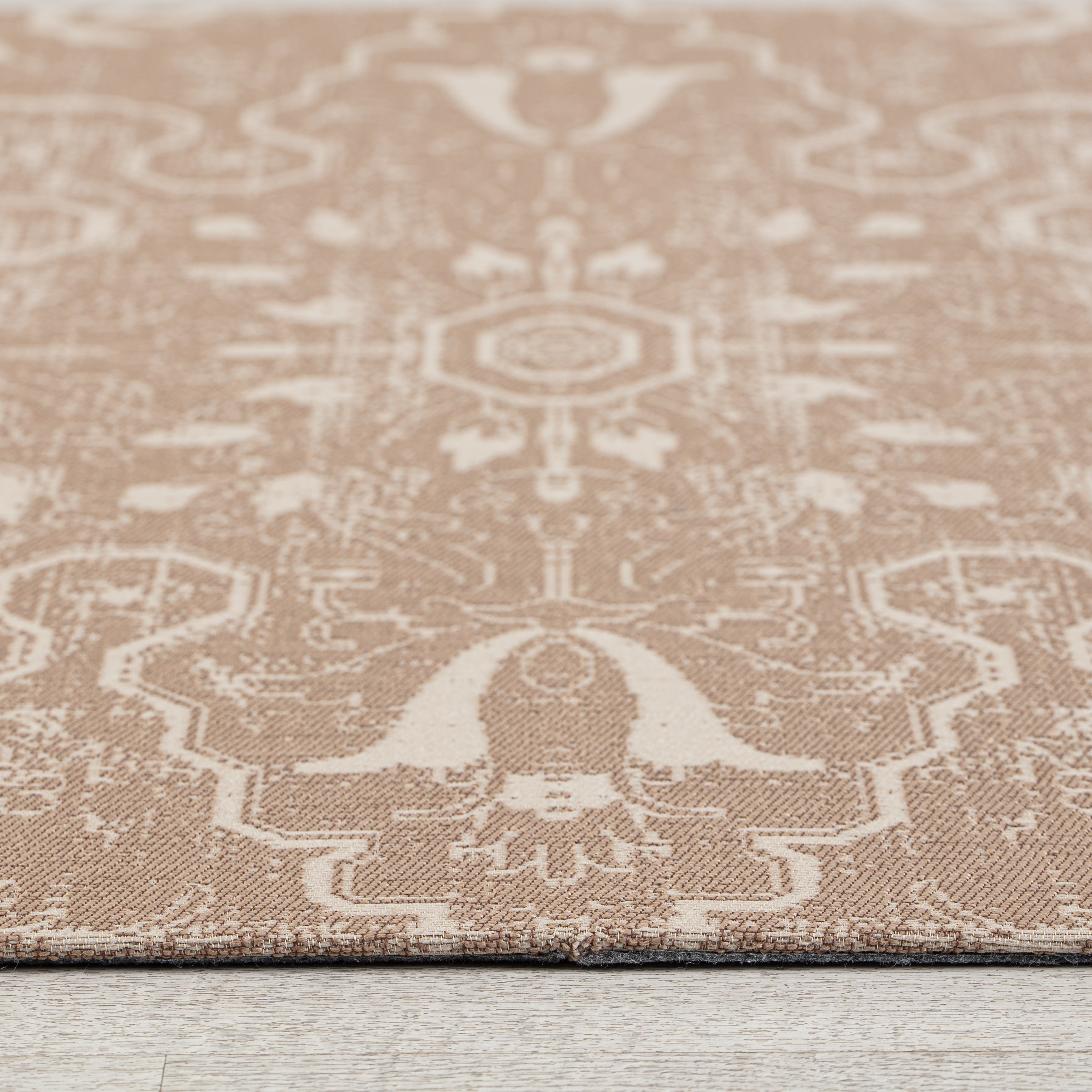 Tamanrasset 1/4 Chair Mat Brown & Ivory