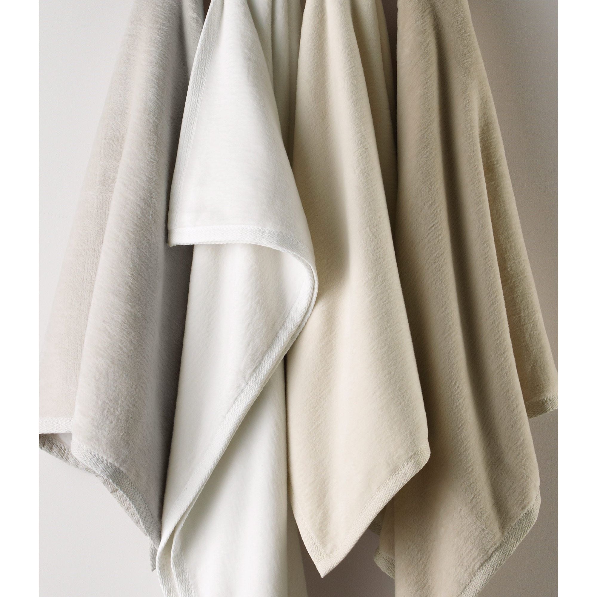 Peacock Alley ALL -C NAT  All Grey