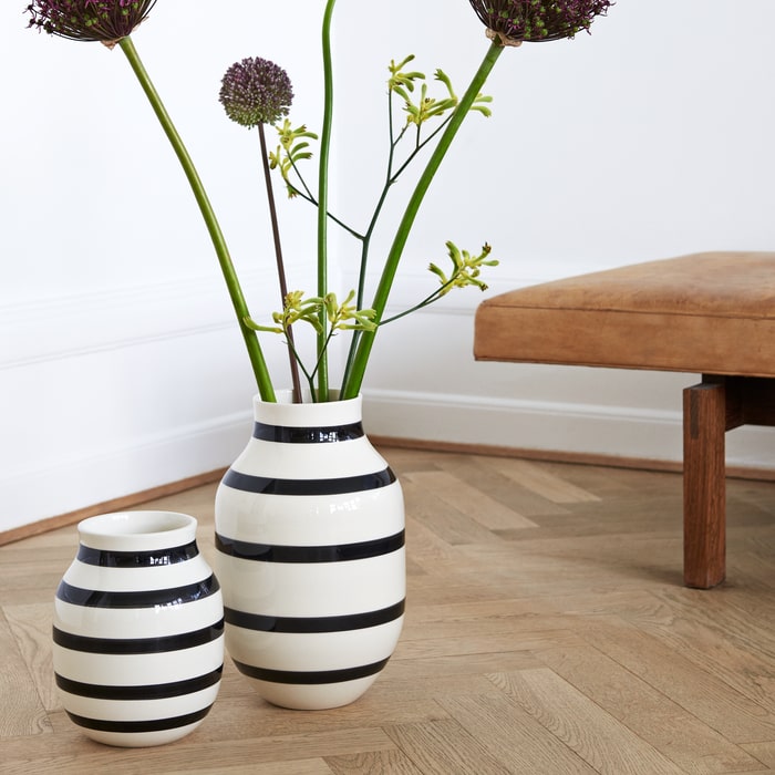 Kähler 690190 Omaggio Vase in Black