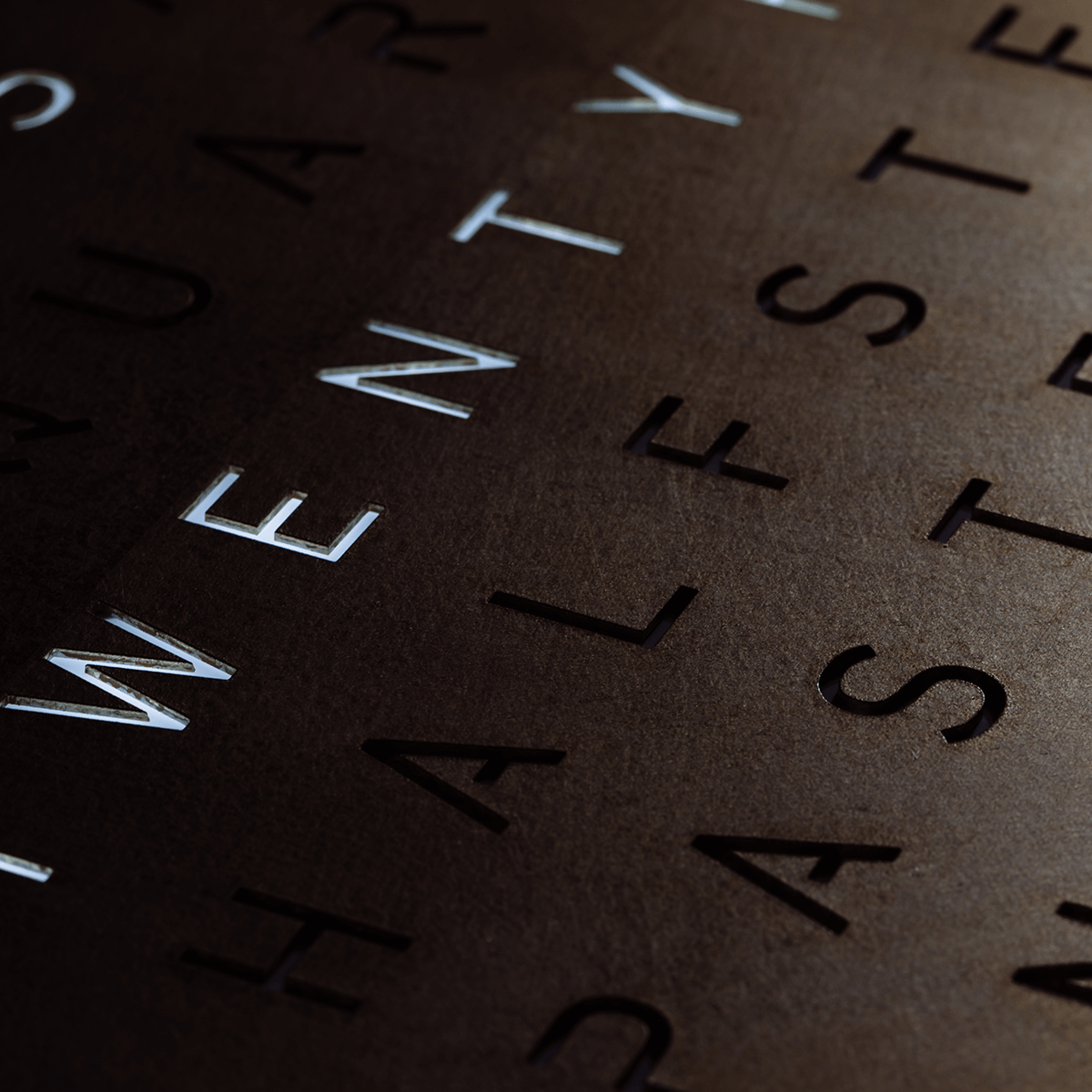 QLOCKTWO Q180V1RT QLOCKTWO EARTH 180 Rust