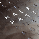 QLOCKTWO Q180V1SG QLOCKTWO EARTH 180 Silver & Gold