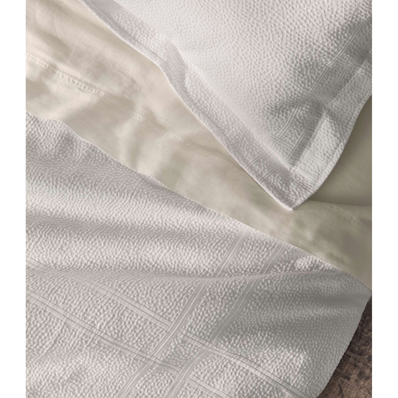 Peacock Alley MNT -3R LIN  Montauk Grey